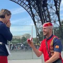 La emotiva pedida de matrimonio a la judoca Laura Martínez bajo la Torre Eiffel