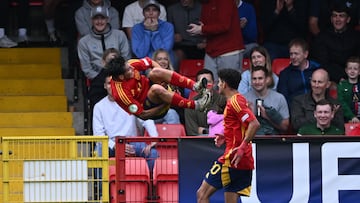 Yarek celebra el 2-1 ante Francia.