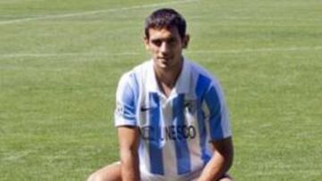 Santa Cruz se enfunda por vez primera la camiseta del Málaga