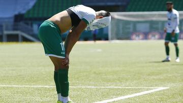 Puerto Montt vs Deportes Melipilla
Liguilla de ascenso, campeonato nacional 2020
El jugador de Puerto Montt Nicolas Gauna se lamenta tras el partido de primera B contra Deportes Melipilla, disputado en el estadio Bicentenario Chinquihue.
Puerto Montt, Chile.
24/01/2021
Nicolas Klein/Photosport