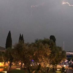 La lluvia retrasa dos horas la primera jornada en Valderrama