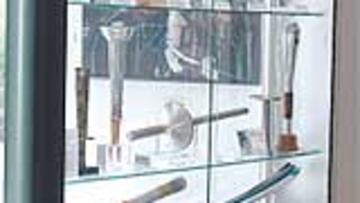 La colección de antorchas de la Fundación es única.