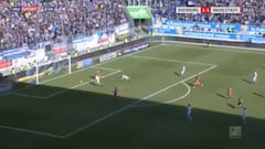 El gol más ridículo jamás visto: ni hecho a posta te pasa algo tan surrealista