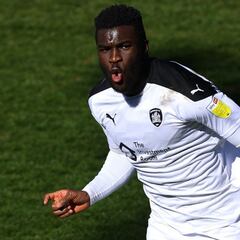 Daryl Dike nets brace in Barnsley's victory against Luton