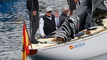 SANXENXO (PONTEVEDRA), 20/04/2023.- El rey emérito, Juan Carlos I, sale a navegar en Sanxenxo, Pontevedra, este jueves. EFE/Lavandeira Jr
