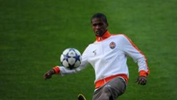 Douglas Costa.