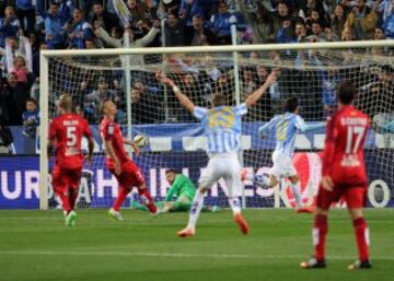 1-0. Juanmi marcó el primer gol del encuentro.