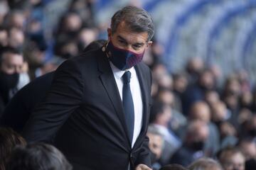 La investidura de Laporta en imágenes