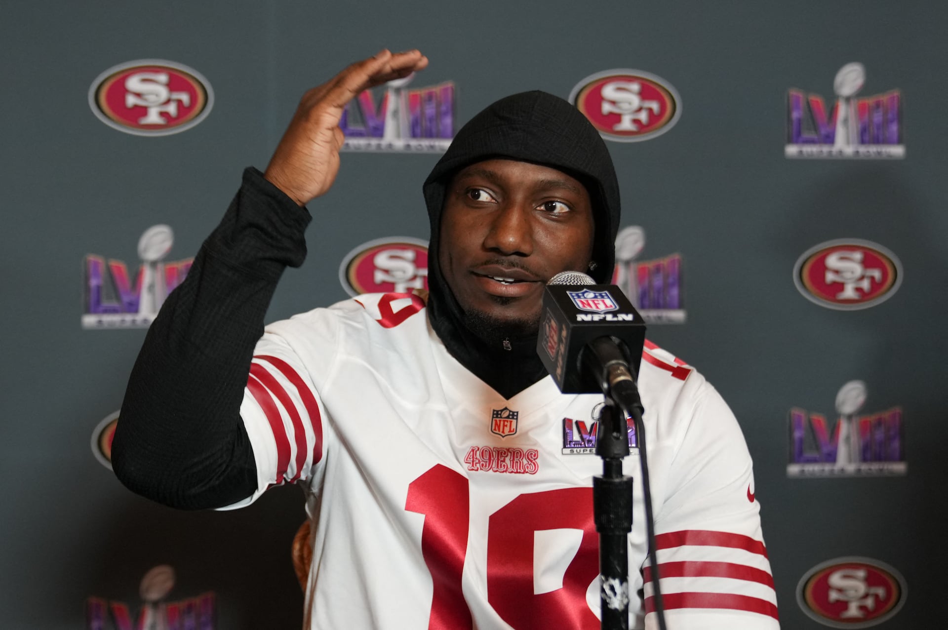 The reason why the 49ers’ WR Deebo Samuel is wearing No. 1 this season - AS USA