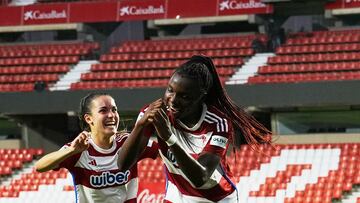 Edna celebra el segundo gol del Granada.