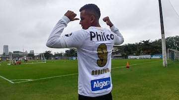 Rodrygo ya tiene dorsal de estrella: del 43 al 9 del Santos