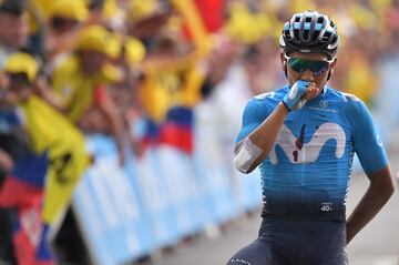 El ciclista colombiano del Movistar Team se impuso en el inicio de los Alpes, le sacó 1'30" al segundo y ahora es séptimo en la clasificación general.