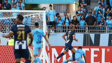 Futbol, Deportes Iquique vs Alianza Lima.
Copa Libertadores 2025.
El jugador de Alianza Lima Hernan Barcos festeja su gol durante el partido de ida fase tres de Copa Libertadores ante Deportes Iquique disputado en el estadio Tierra de Campeones de Iquique, Chile.
04/03/2025
Alex Diaz/Photosport
Soccer, Deportes Iquique vs Alianza Lima.
Copa Libertadores 2025.
Alianza Lima's player Hernan Barcos celebrates his goal during the first leg match phase three of Copa Libertadores against Deportes Iquique played at the Tierra de Campeones stadium in Iquique, Chile.
04/03/2025
Alex Diaz/Photosport