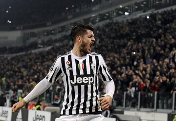 El 18 de julio de 2014 se hizo oficial el fichaje de Álvaro Morata por la Juventus de Turín. Firmó por cuatro temporadas y una opcional a cambio de unos 20 millones de euros. El Real Madrid se guardó una opción de recompra, por un importe máximo de 30 millones de euros, solamente ejecutable al final de la temporada 2015-16, o al final de la temporada 2016-17 (cuando se llevó a cabo). se convirtió en pieza clave del equipo italiano y en uno de los jugadores más queridos por la afición.