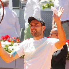 El renacido Karatsev bate al chino Zhang y se mete en semifinales