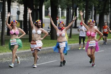 Varios participantes durante la "Carrera por la Diversidad", prueba organizada por primera vez con motivo de la celebración del Worldpride en Madrid.  