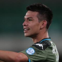 El AC Milan se sumaría a la puja por el 'Chucky' Lozano