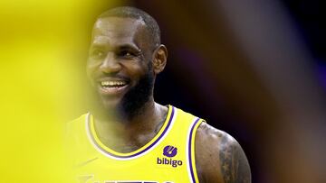 PHILADELPHIA, PENNSYLVANIA - NOVEMBER 27: LeBron James #23 of the Los Angeles Lakers reacts during the third quarter against the Philadelphia 76ers at the Wells Fargo Center on November 27, 2023 in Philadelphia, Pennsylvania. NOTE TO USER: User expressly acknowledges and agrees that, by downloading and or using this photograph, User is consenting to the terms and conditions of the Getty Images License Agreement. Tim Nwachukwu/Getty Images/AFP (Photo by Tim Nwachukwu / GETTY IMAGES NORTH AMERICA / Getty Images via AFP)