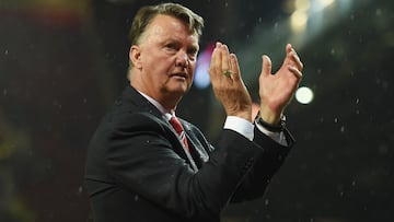 Van Gaal aims dig at 'commercial' Man United