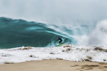 Finalista del Nikon Surf Photo of the Year 2019.