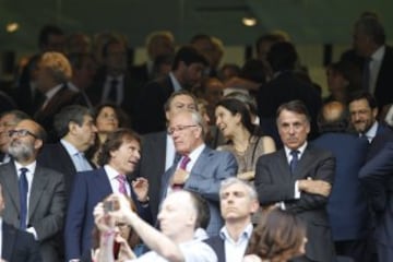 Gran ambiente en el palco del Bernabéu. 