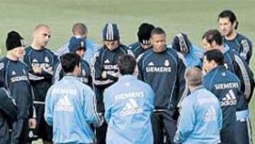 <b>ESFUERZO.</b> Luxa cree que si todos reman del mismo lado pronto volverá a verse el mejor Real Madrid.