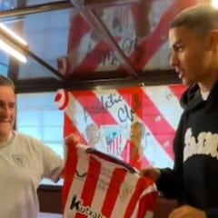 Sannadi, en la puesta de largo de la Peña del Athletic 18 en Gipuzkoa