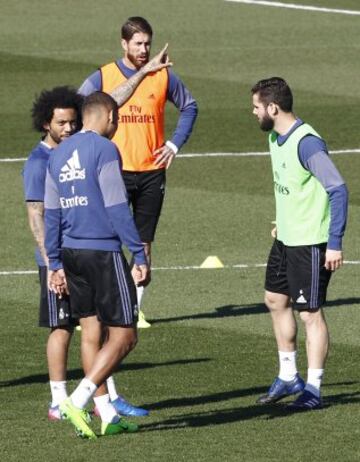 Durante el entrenamiento jugaron un partidillo, y Bale apunta a titular.