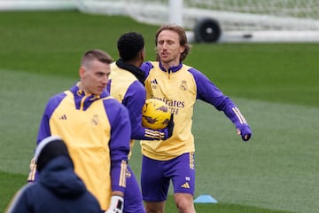 Modric, en un momento del último entrenamiento del Real Madrid.