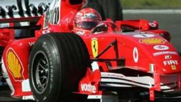 <B>NO MEJORAN.</B> Los Ferrari siguen sin aparecer en los primeros puestos en la parrilla.