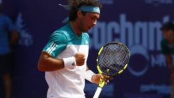 Gonzalo Lama de Chile regresa la bola a Facundo Bagnis