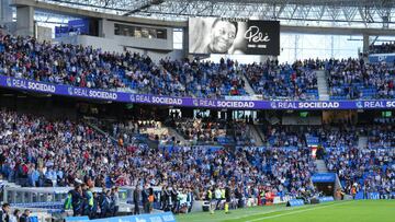 SAN SEBASTIAN, SPAIN - DECEMBER 31: A general view of the inside of the stadium as the LED Screen displays a tribute in memory of former Brazil player Pele prior to the LaLiga Santander match between Real Sociedad and CA Osasuna at Reale Arena on December 31, 2022 in San Sebastian, Spain. (Photo by Juan Manuel Serrano Arce/Getty Images)