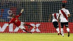 Borré y De La Cruz lideran goleada de River a la U