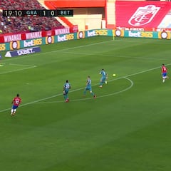 No es ni mucho menos su primer error grosero de esta Liga: la 'asistencia' de Bartra a Soldado