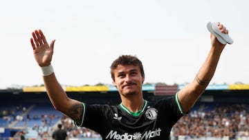 Zwolle (Netherlands), 18/08/2024.- Hugo Bueno of Feyenoord after the Dutch Eredivisie match between PEC Zwolle and Feyenoord in Zwolle, Netherlands, 18 Augut 2024. (Países Bajos; Holanda) EFE/EPA/BART STOUTJESDIJK