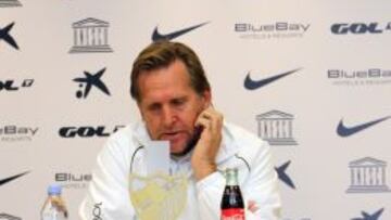 Schuster: "No duelen las críticas, pero sí me da pena"