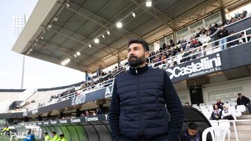 Romo, antes de iniciarse el choque ante el Burgos CF.
