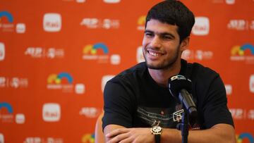 MIAMI GARDENS, FLORIDA - MARCH 19: Carlos Alcaraz of Spain speaks to the media during the Miami Open at Hard Rock Stadium on March 19, 2024 in Miami Gardens, Florida.   Megan Briggs/Getty Images/AFP (Photo by Megan Briggs / GETTY IMAGES NORTH AMERICA / Getty Images via AFP)