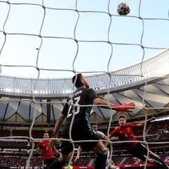 Unai Simón: "La presión nunca me puede en el campo"