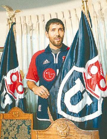 Pedro Reyes dejó el Auxerre de Francia en 2002 (fichó en 1998) para recalar en la U.