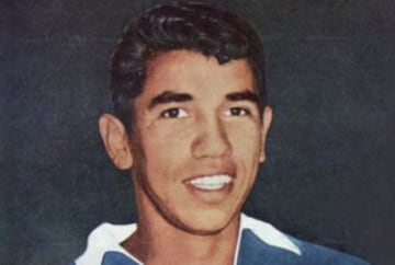 ROBERTO HOGDE RIVERA: El 'Negro' Rivera formó parte del plantel de la U que llegó a semifinales de la Copa Libertadores el año 1970. Con los azules, jugó 28 partidos en el certamen continental, y anotó 4 goles.