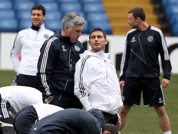 Ancelotti y Lampard, durante un entrenamiento en el Chelsea.