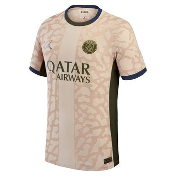 El conjunto dirigido por Luis Enrique ha lanzado en mitad de temporada la que ser¨¢ la cuarta equipaci¨®n del equipo parisino. La camiseta tambi¨¦n lleva un estampado gr¨¢fico inspirado en la piel de elefante. El equipo galo no ha duda en utilizar a su m¨¢xima figura para presentarla por todo lo alto.