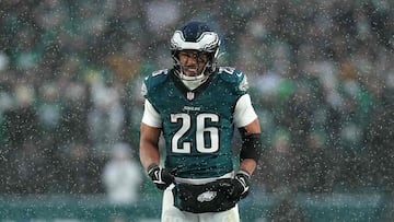PHILADELPHIA, PENNSYLVANIA - JANUARY 19: Saquon Barkley #26 of the Philadelphia Eagles looks on against the Los Angeles Rams during the second quarter in the NFC Divisional Playoff at Lincoln Financial Field on January 19, 2025 in Philadelphia, Pennsylvania. Mitchell Leff/Getty Images/AFP (Photo by Mitchell Leff / GETTY IMAGES NORTH AMERICA / Getty Images via AFP)