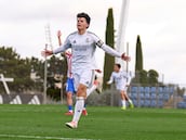 Un duende y un gigante por Navidad