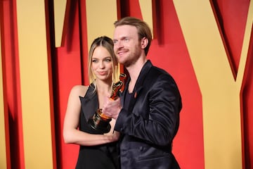 Sonrisas y estatuillas destacan en las “afterparty” de los Oscars