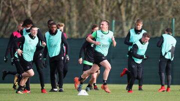 Los jugadores del Celtic, durante una sesión de entrenamiento previo al duelo contra el Anderlecht.