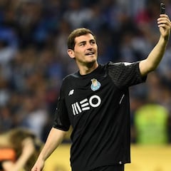 Casillas volvería "encantado" al Real Madrid y a la Selección
