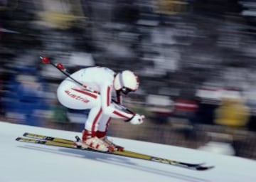 La austriaca Annemarie Moser-Pröll ganó seis generales de la Copa del Mundo, cinco de ellas consecutivas (de 1971 a 1975) y en 1978-1979, un total 62 victorias. Tres medallas olímpicas: Un oro en descenso en Lake Placid 1980, y dos platas en descenso y eslalon gigante en Sapporo 1972. Además medallas en Campeonatos Mundiales: Cinco de oro en descenso en 1974, 1978 y 1980, y en combinada en 1972 y 1978. Obtuvo dos platas en eslalon gigante y descenso en 1972 y dos bronces en descenso en 1970 y eslalon gigante en 1978. Se retiró en 1980.