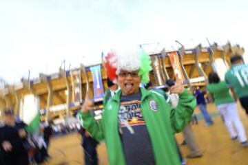 El color de los aficionados en el Estadio Azteca